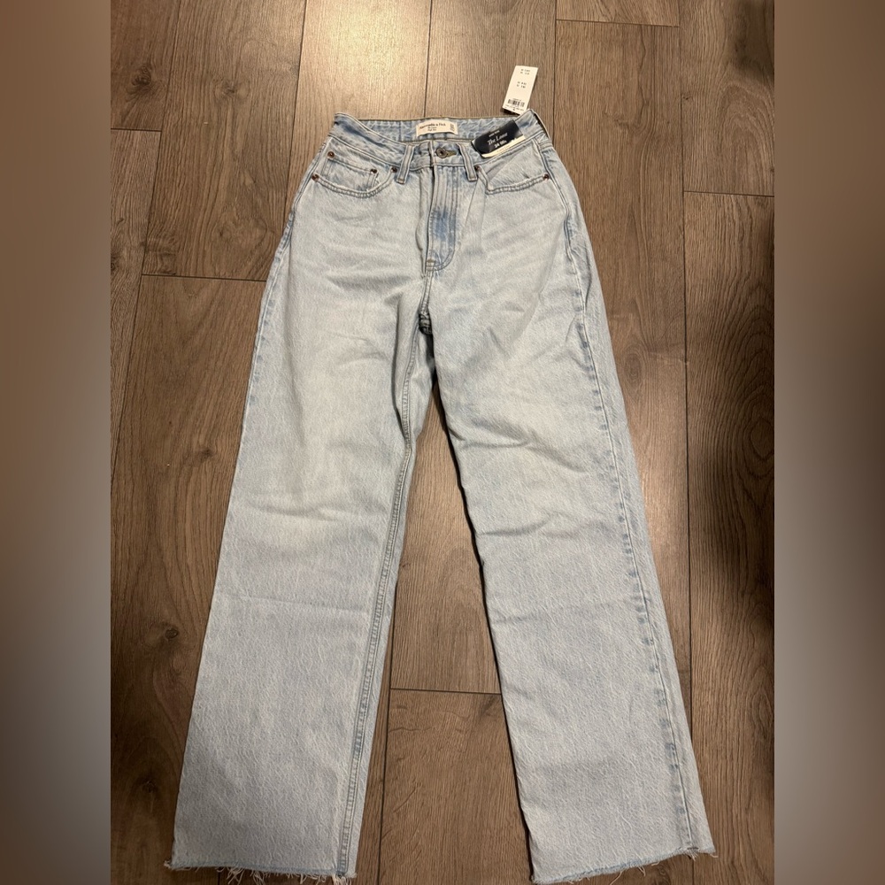 Abercrombie & Fitch The Loose High Rise Jeans